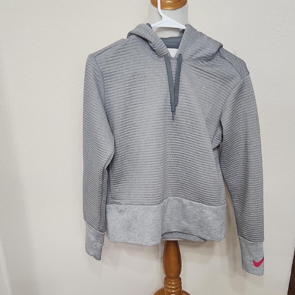 Small Nike Crop Sweatshirt